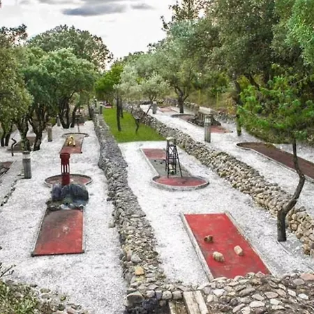 Camping Confortable Avec Terrasse - 7 Pers. - Api-1-52-2011 *